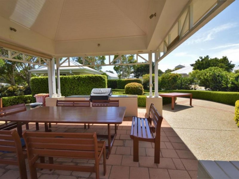 11 The Parkway, Yamba NSW 2464