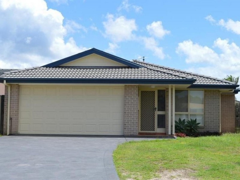 73 Park  Avenue, Yamba NSW 2464