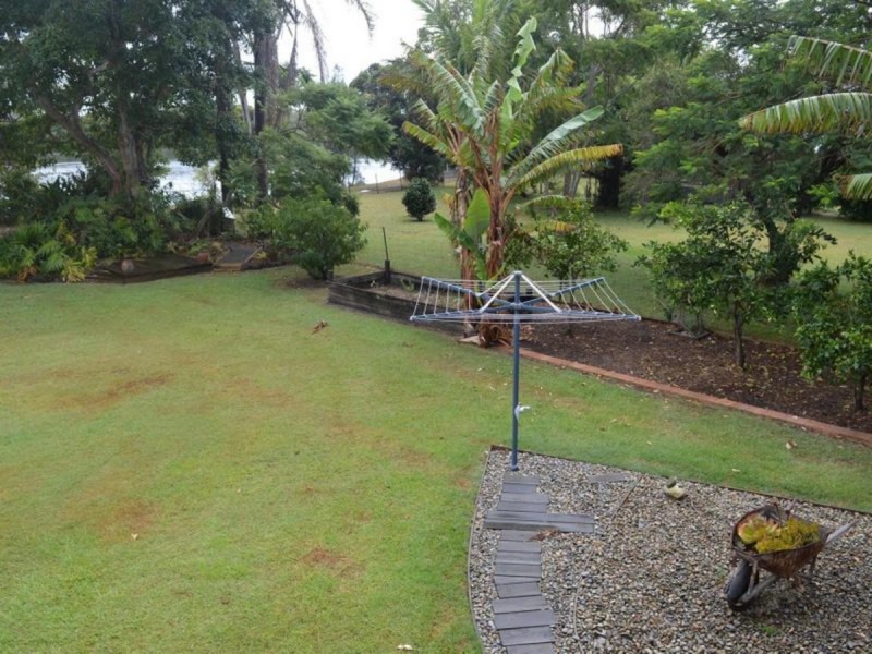 2 Yamba Street, Palmers Island NSW 2463