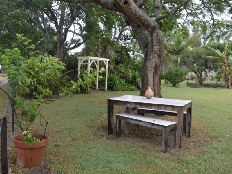 2 Yamba Street, Palmers Island NSW 2463