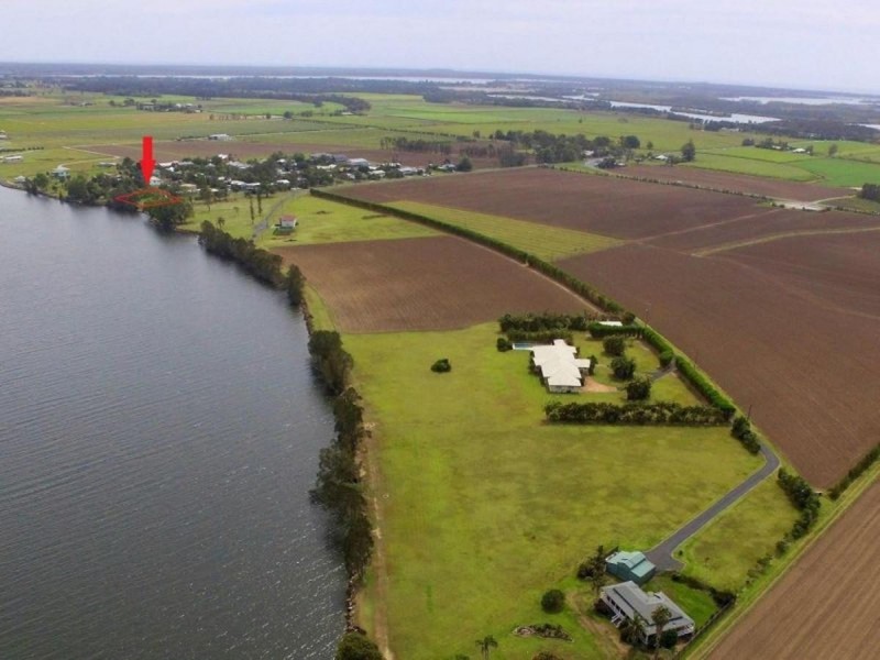 2 Yamba Street, Palmers Island NSW 2463