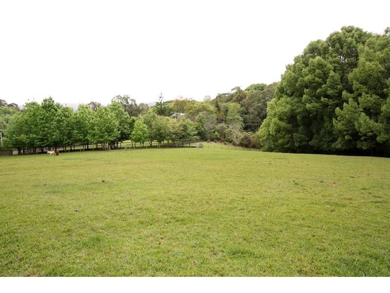 34 Meadow Pl, Uki NSW 2484