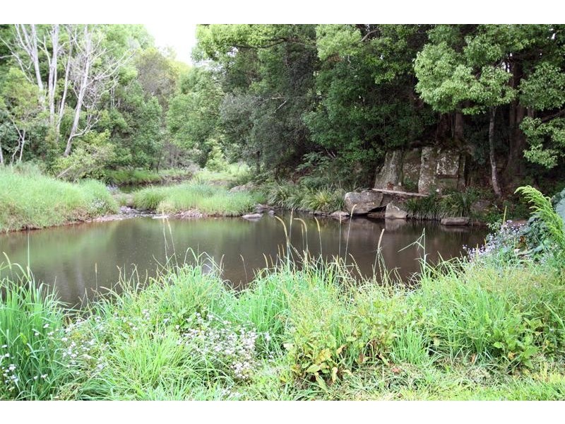 34 Meadow Pl, Uki NSW 2484