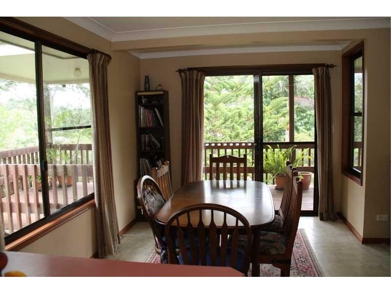 40 Meadow Pl, Uki NSW 2484