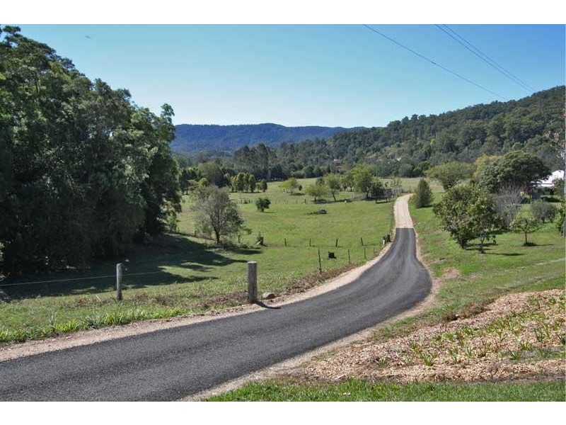 17 Tarcoola Lane, Uki NSW 2484