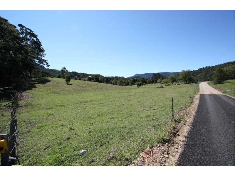 17 Tarcoola Lane, Uki NSW 2484