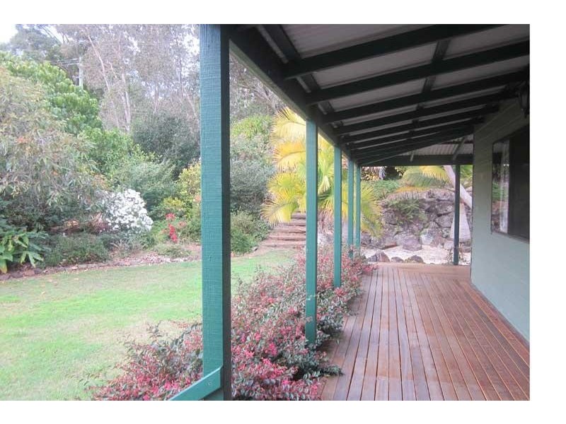 3 Sunrise  Pl, Uki NSW 2484