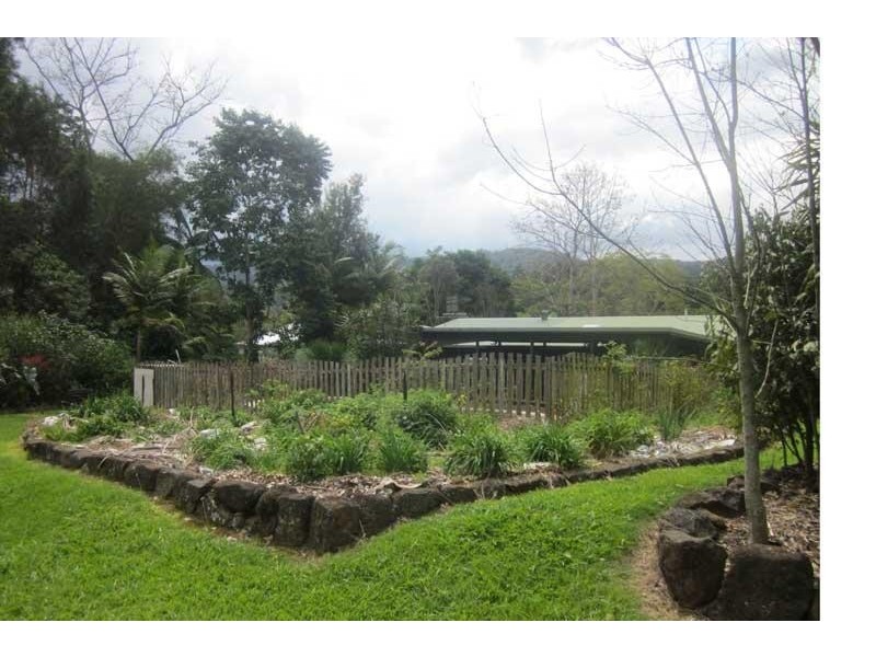 3 Sunrise  Pl, Uki NSW 2484