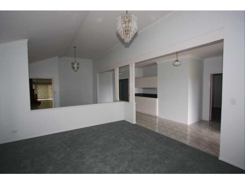 5 Tia Pl, Bray Park NSW 2484