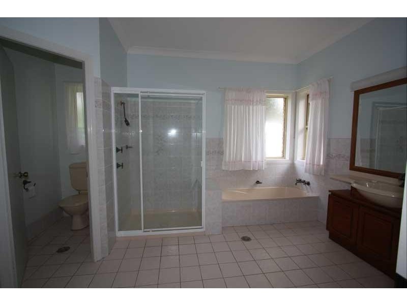 5 Tia Pl, Bray Park NSW 2484