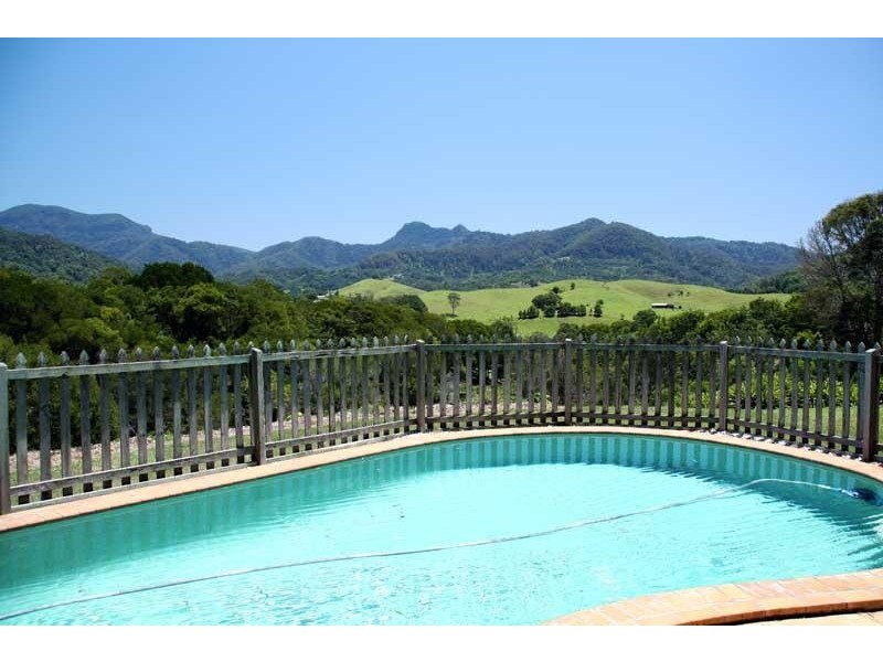 34 Birrigan Cl, Nobbys Creek NSW 2484