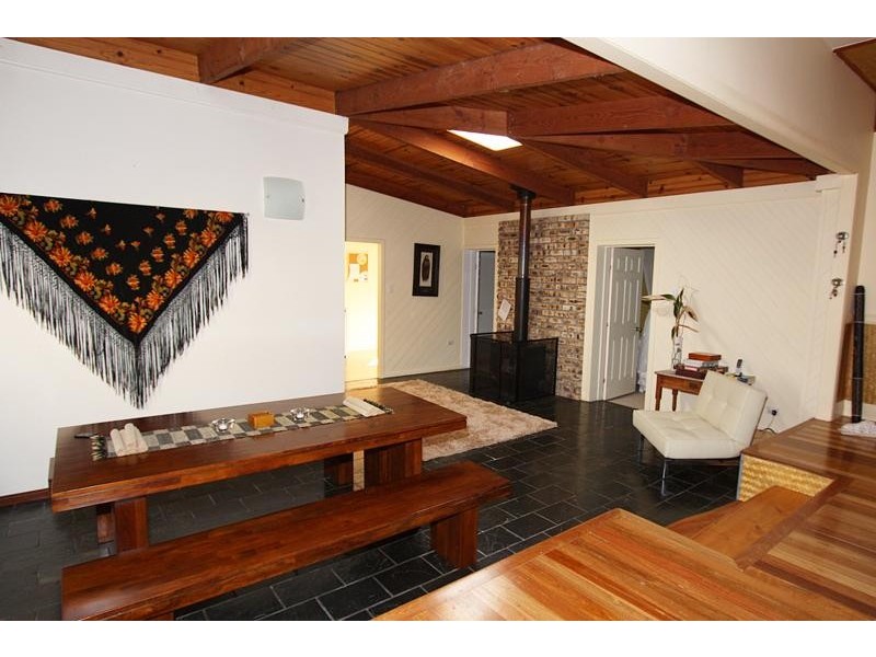 12 Malabar  Ave, Uki NSW 2484