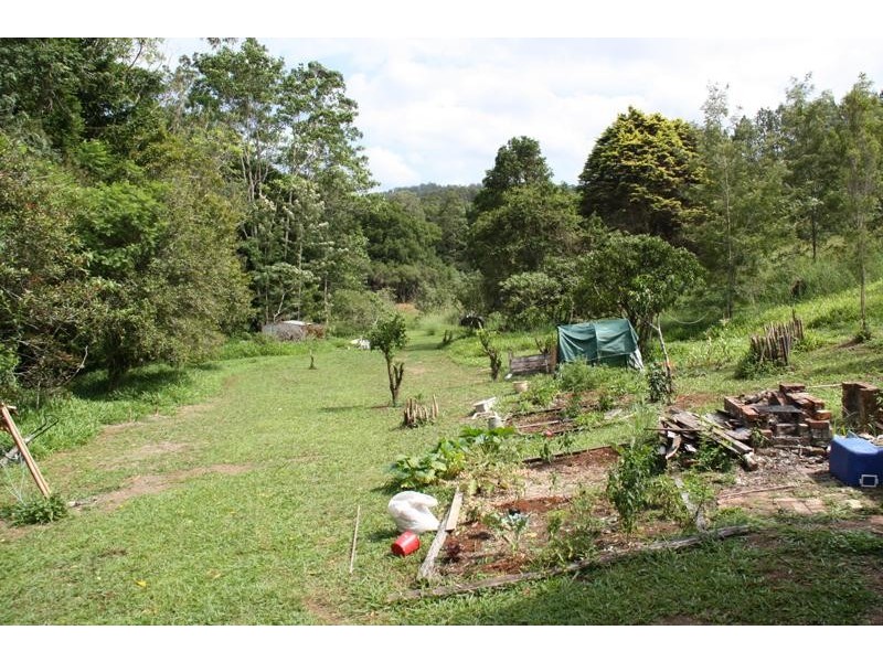 35 Hickory Way, Uki NSW 2484