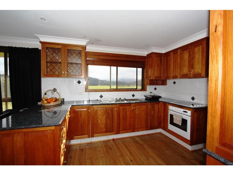 27  Tamarisk Ave, Murwillumbah NSW 2484