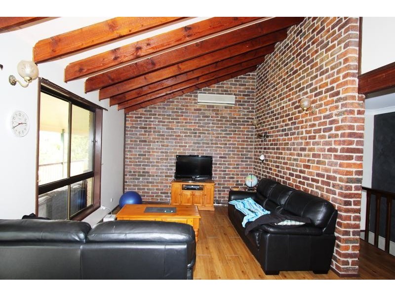 27  Tamarisk Ave, Murwillumbah NSW 2484