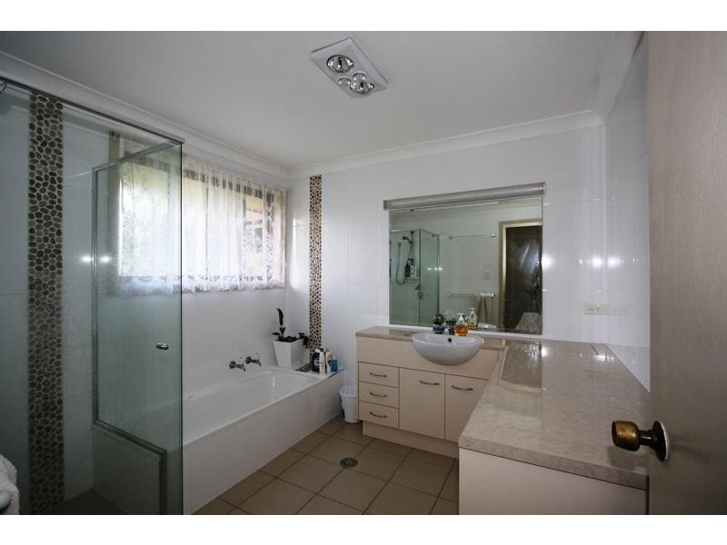 27  Tamarisk Ave, Murwillumbah NSW 2484