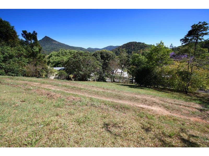 8 Marshall  St, Uki NSW 2484