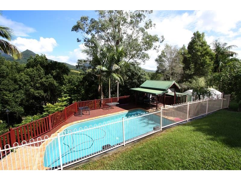 11 Mitchell St, Uki NSW 2484