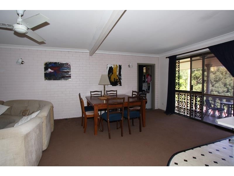 11 Mitchell St, Uki NSW 2484
