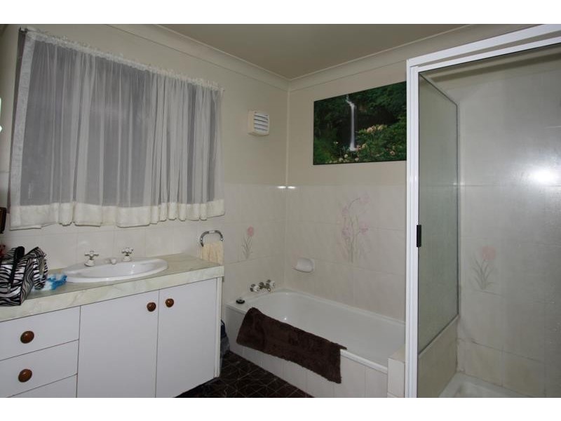 11 Mitchell St, Uki NSW 2484