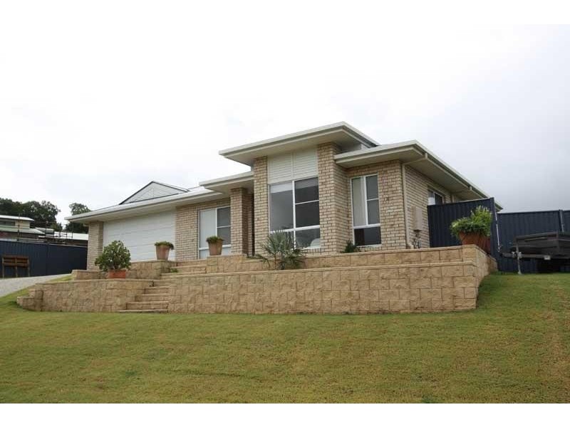 4 Auro Ct, Murwillumbah NSW 2484
