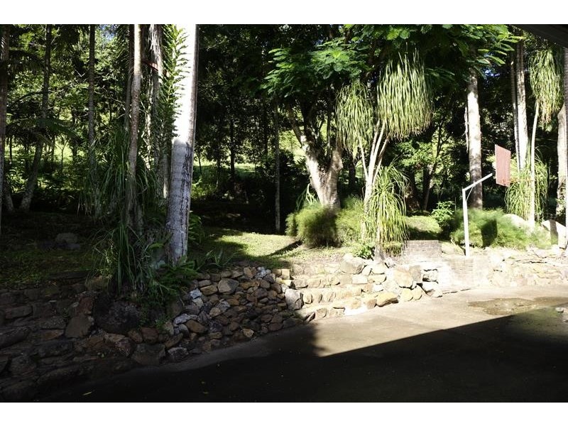 496 Rowlands Creek Rd, Uki NSW 2484