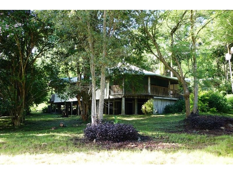 496 Rowlands Creek Rd, Uki NSW 2484