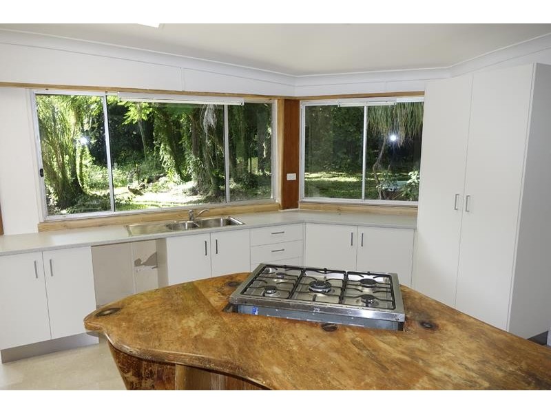 496 Rowlands Creek Rd, Uki NSW 2484