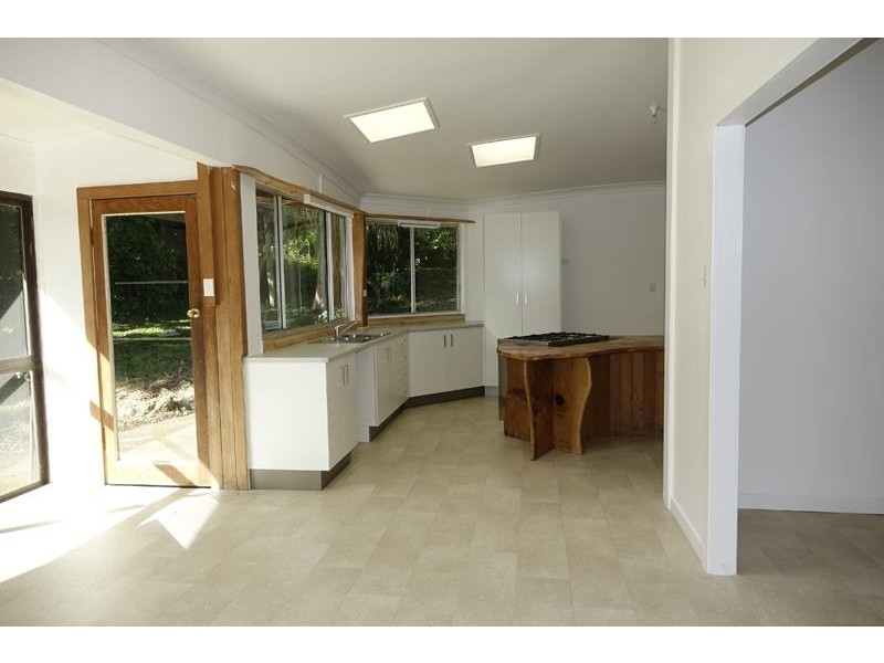 496 Rowlands Creek Rd, Uki NSW 2484