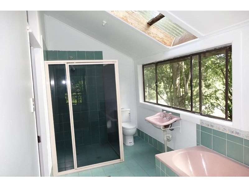 496 Rowlands Creek Rd, Uki NSW 2484