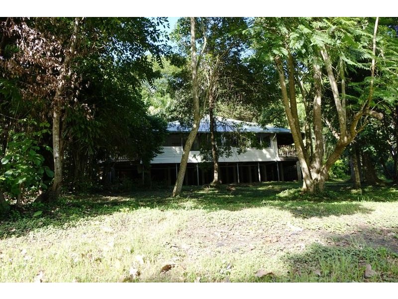 496 Rowlands Creek Rd, Uki NSW 2484