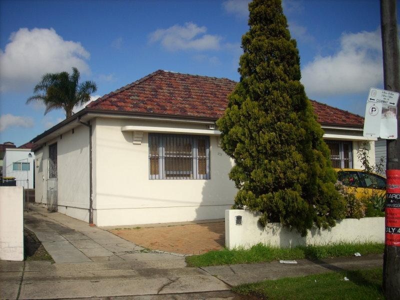 976 Canterbury Rd, Roselands NSW 2196