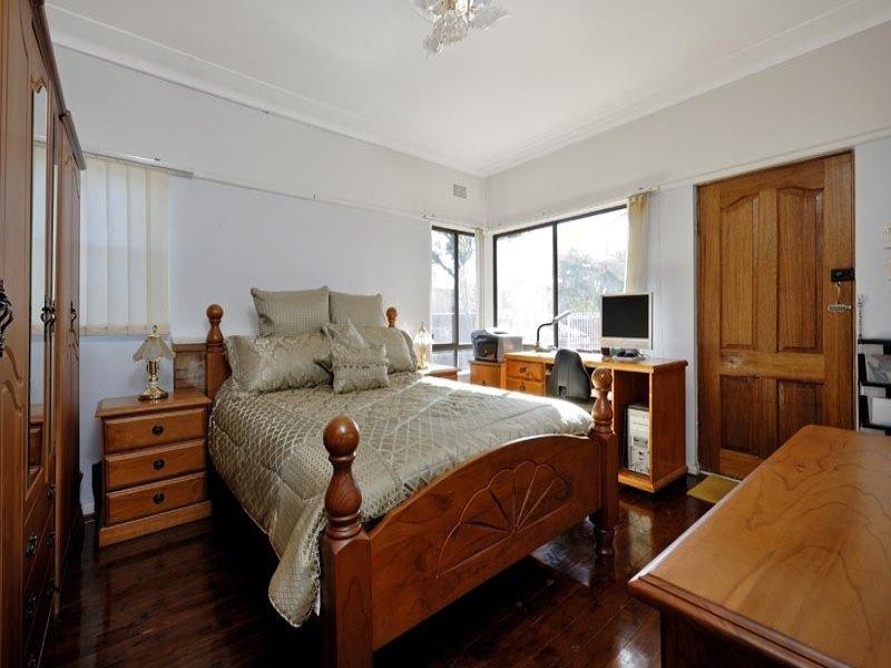 1 Joyce  St, Punchbowl NSW 2196