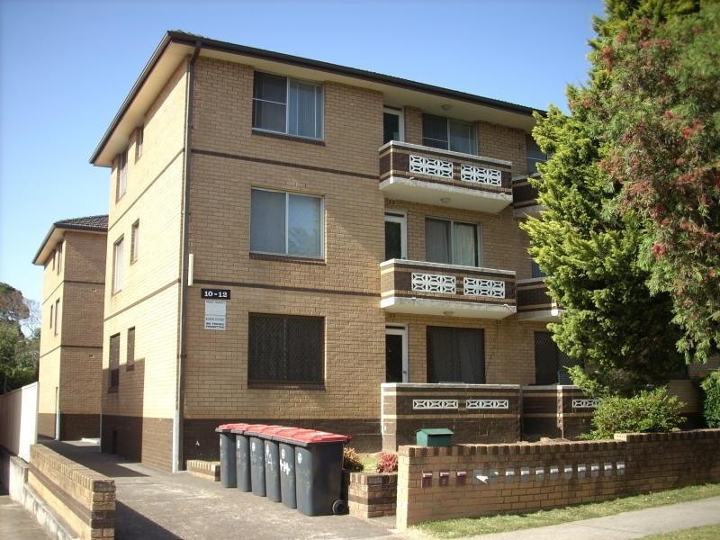 4/10-12 Mary  St, Wiley Park NSW 2195