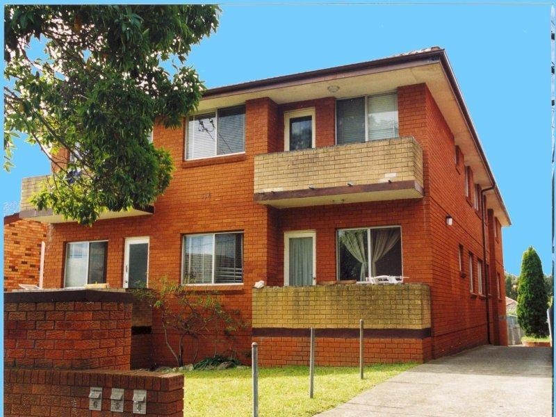 4/114 Sproule Street St, Lakemba NSW 2195