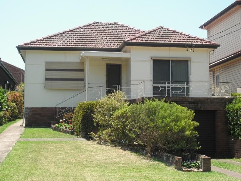2 Clio St, Wiley Park NSW 2195