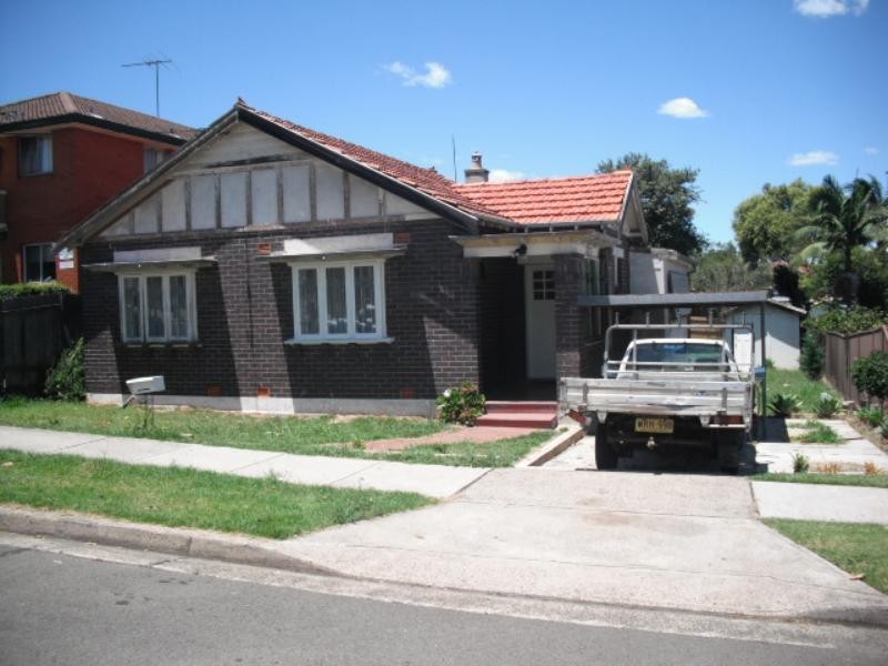 24 OWEN St, Punchbowl NSW 2196