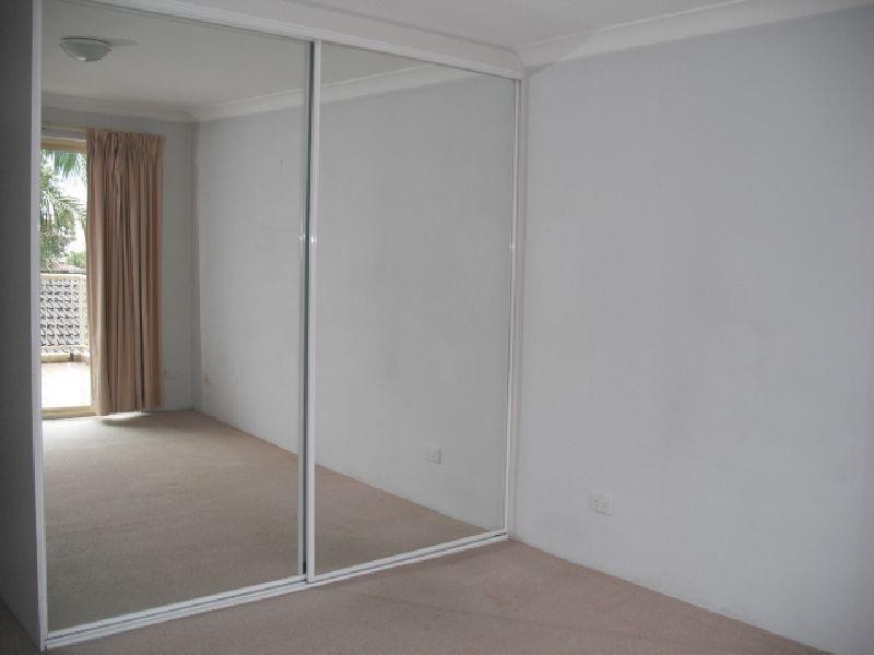 1/3-5 Post Office  St, Carlingford NSW 2118