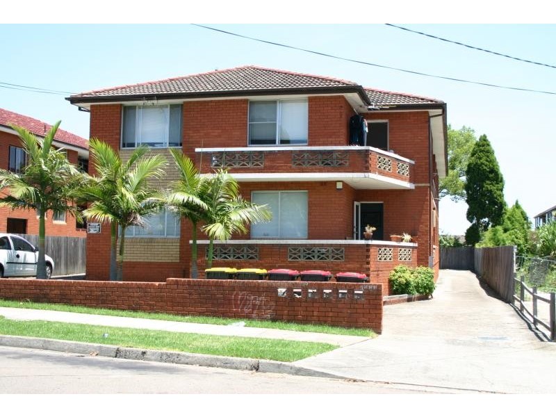 2/50 FAIRMOUNT St, Lakemba NSW 2195