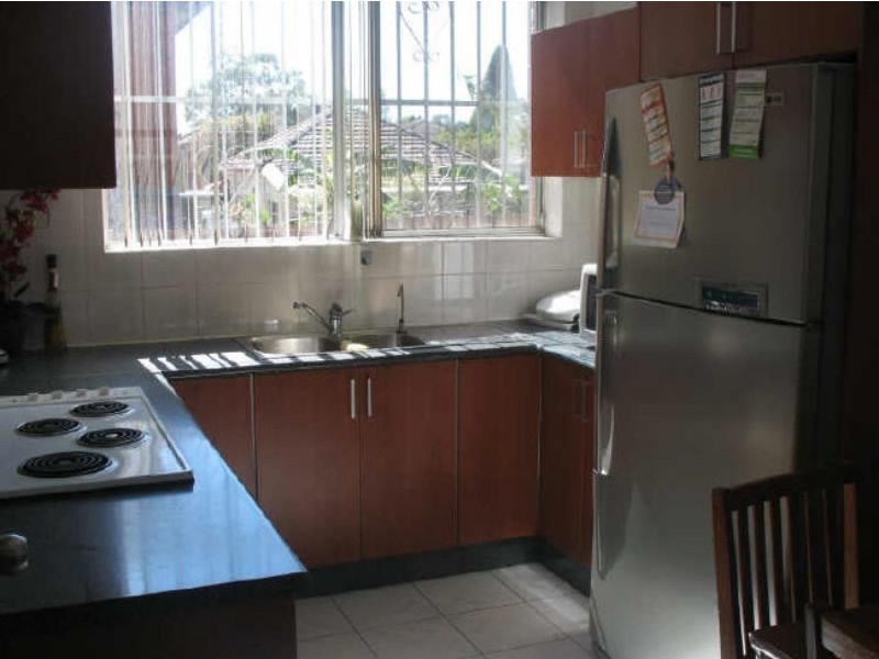 3/4 HOLLAND Pl, Lakemba NSW 2195