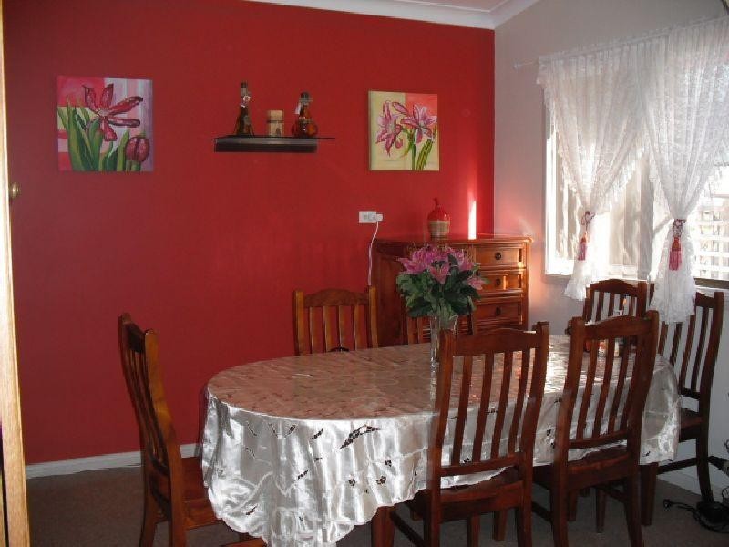 4 Walter  St, Roselands NSW 2196