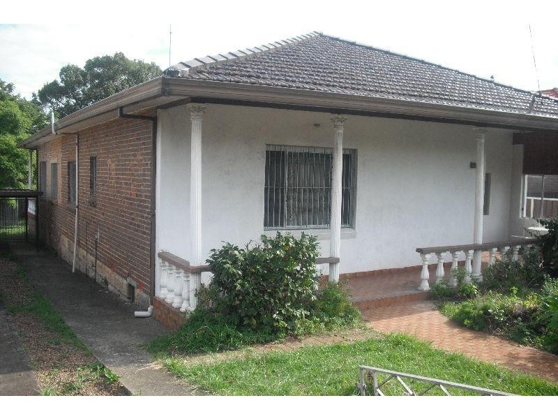 159 KING GEORGES  Rd, Wiley Park NSW 2195