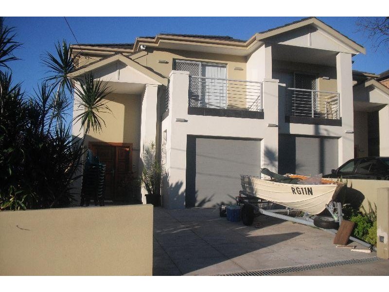 64 Dreadnought St, Roselands NSW 2196