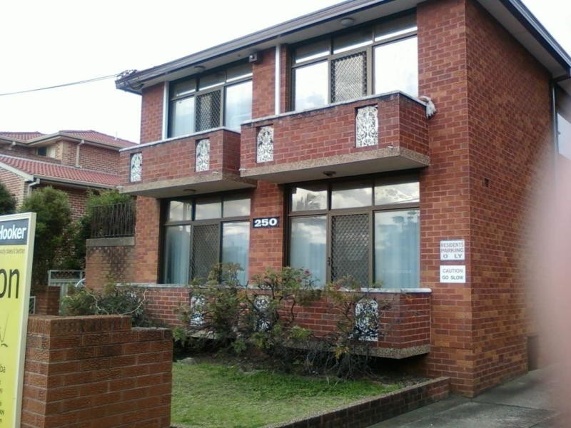 10/250 LAKEMBA St, Lakemba NSW 2195