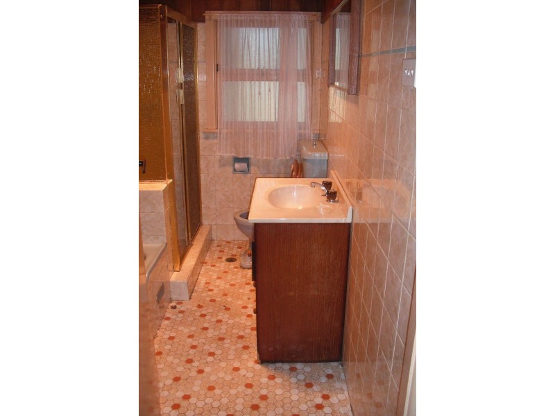 20 Grove Ave, Narwee NSW 2209