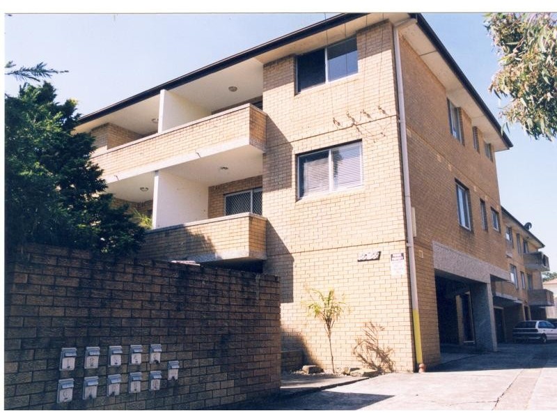 4/56 DENMAN Ave, Wiley Park NSW 2195