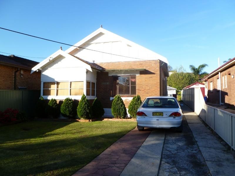 76 Sproule St, Lakemba NSW 2195
