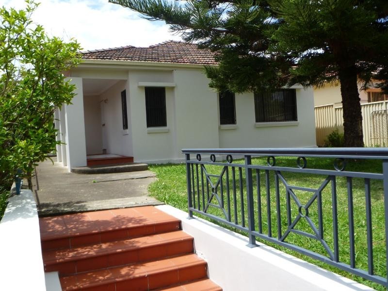 24 Croydon  St, Lakemba NSW 2195