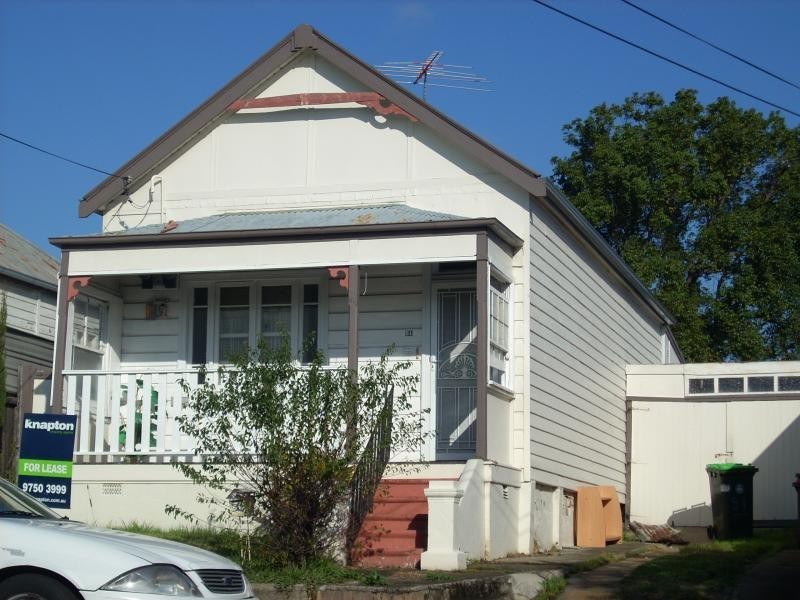 51 MORETON St, Lakemba NSW 2195