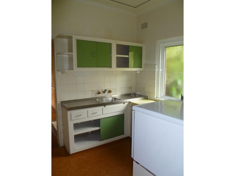 130-132 Moreton St, Lakemba NSW 2195